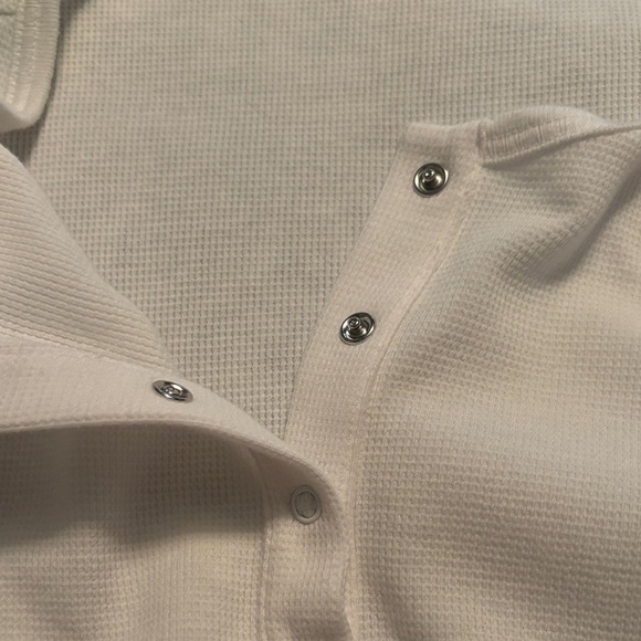 Bundle Old Navy Short Sleeve Henley Top-Black White Peach - Picture 4 of 14